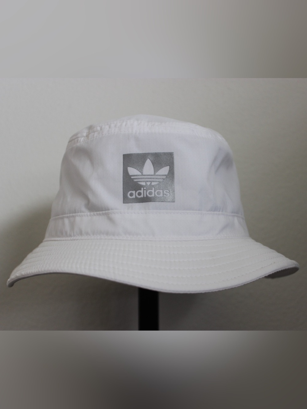 Adidas Originals White Bucket Hat | Trefoil Logo | Unisex